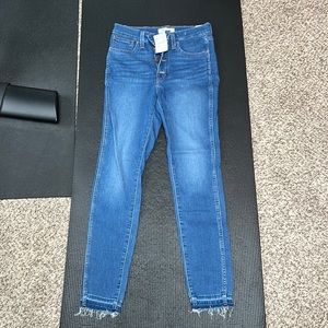 Madewell, medium wash skinny jeans, size 27